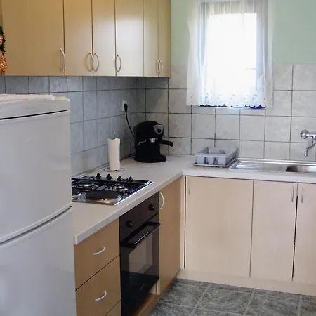 With A Parking Space Rukavac Vis 2473 Appartement Vis